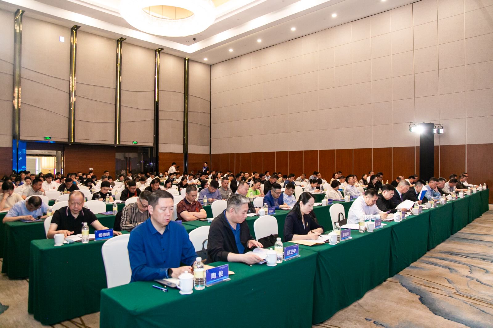 創新引領新發展，聚力共筑新華章——蘇州市裝修裝飾行業協會召開五屆三次理事會暨會員代表大會